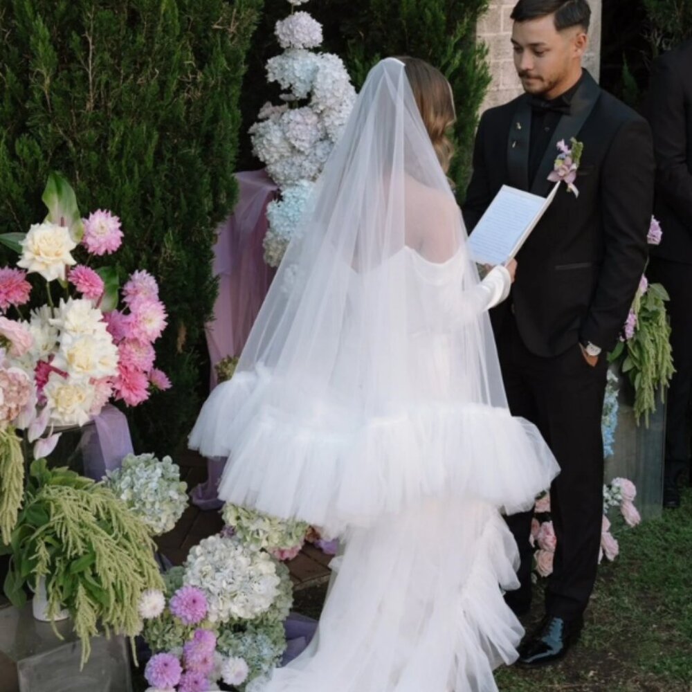 Two tier Ruffle Veil